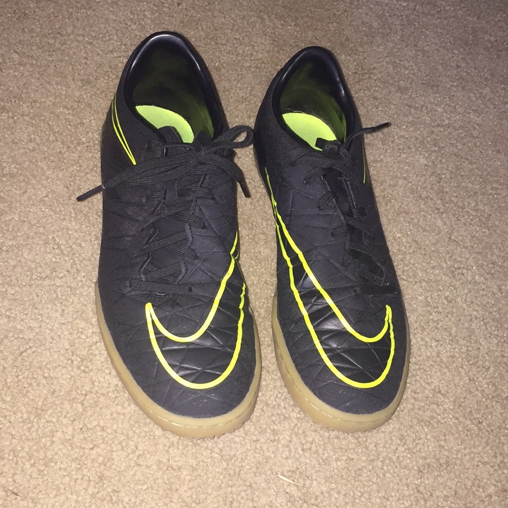 Women’s Nike indoor soccer shoes